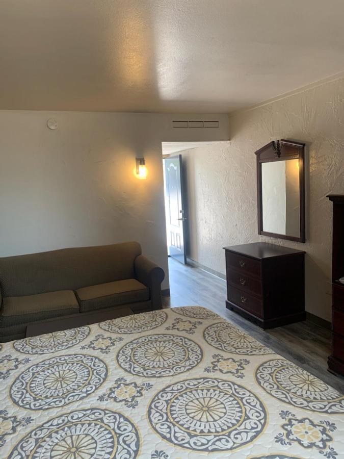 Stepping Inn Scott City Экстерьер фото